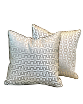 Oval Geometric Linen