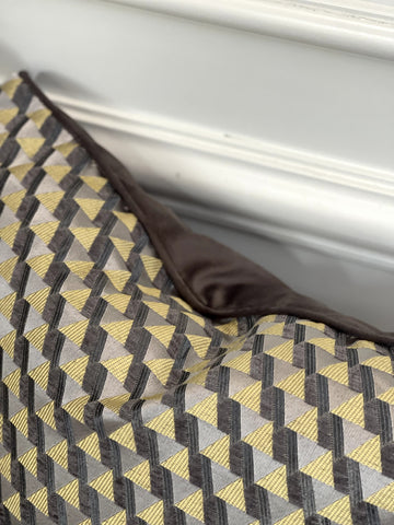 Grey Gold Pattern